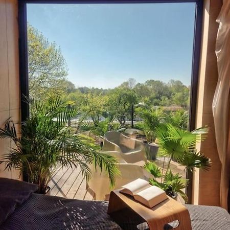 Riverfront Cabins In The Garden 波兹南 外观 照片