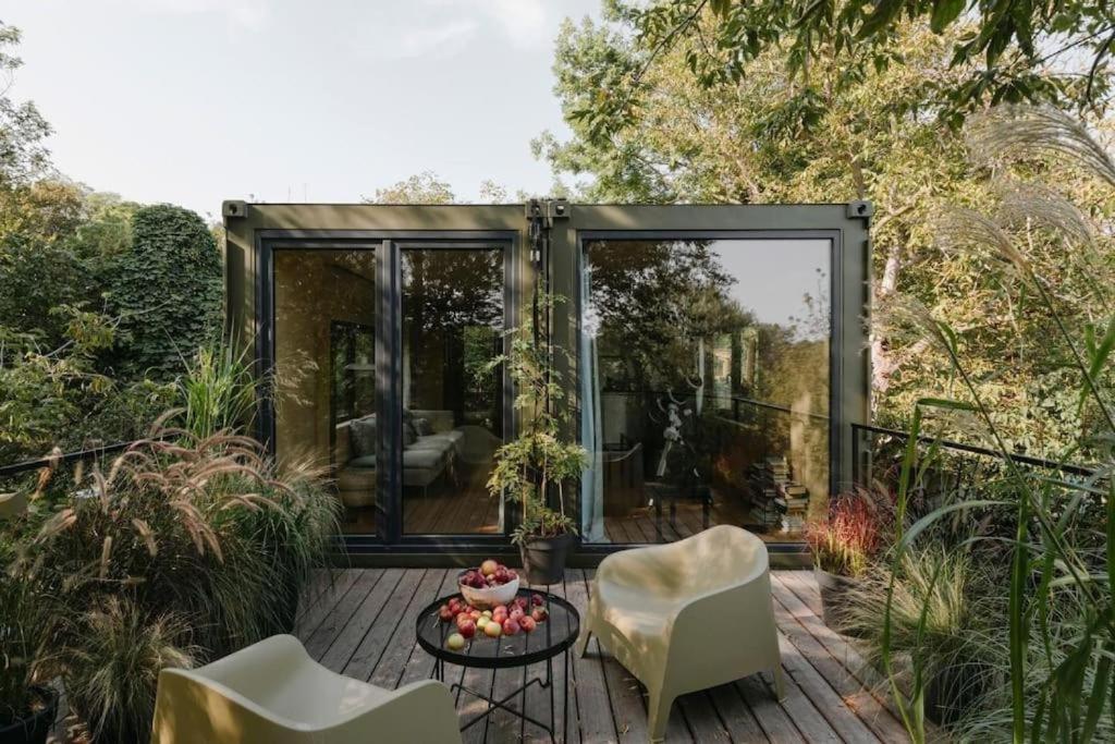Riverfront Cabins In The Garden 波兹南 外观 照片
