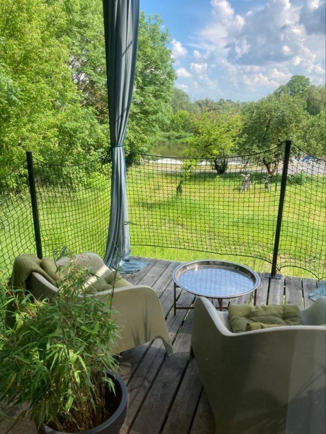 Riverfront Cabins In The Garden 波兹南 外观 照片